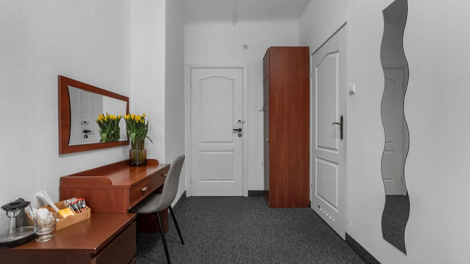 Hostel Coco Варшава