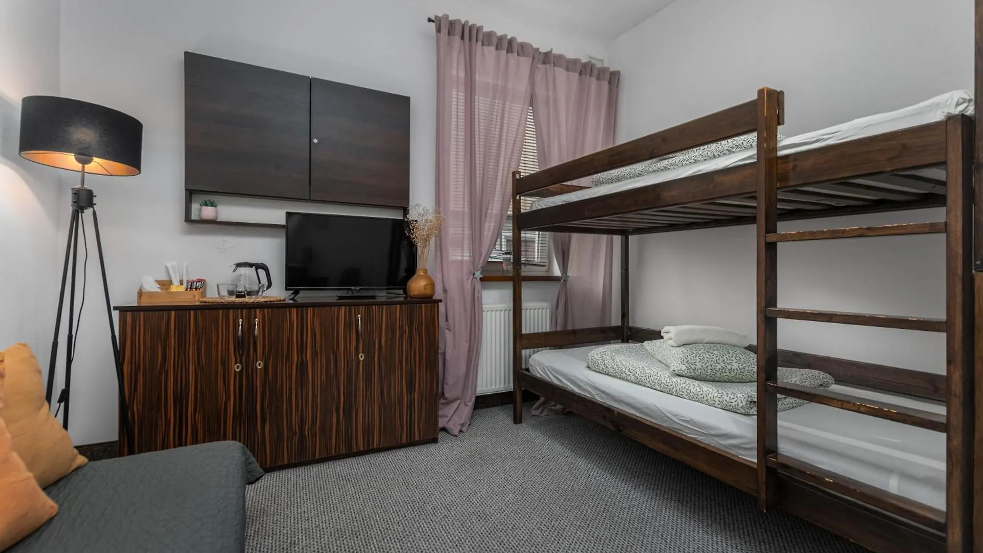 Hostel Coco Varşova Polonya