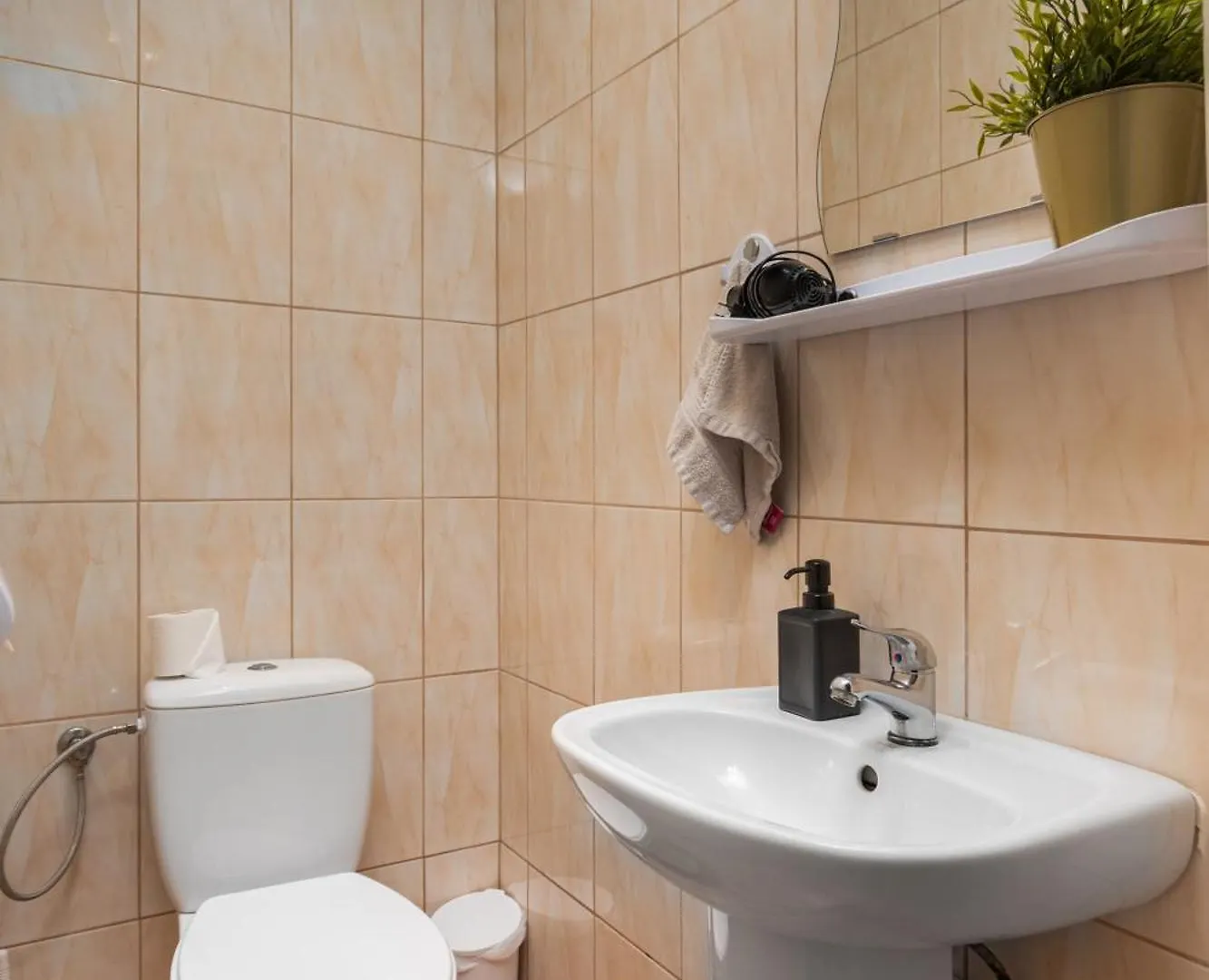Hostel Coco Varşova Polonya